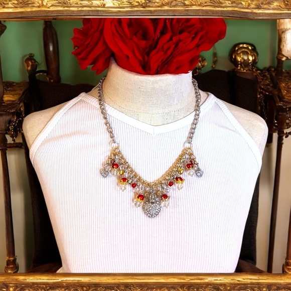 Elegant Gold and Red toned Queen of Hearts Charm Necklace - Picture 7 of 17